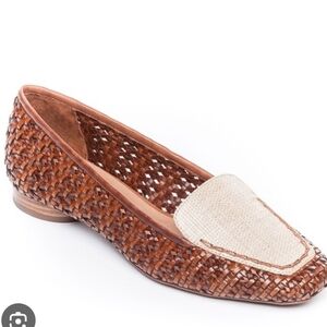Bernardo Women's Woven Brown and Cream Flats